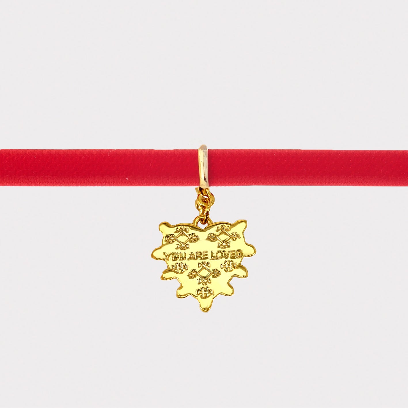 Andrea Heart Velvet Choker